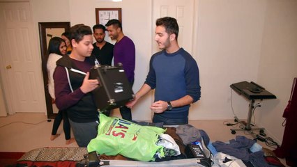 Shahveer Jafry - Your khandaan when you're packing your bag to go abroad...