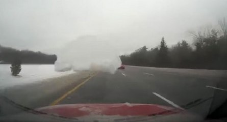 Pourquoi il faut toujours déneiger le toit de sa voiture en hiver