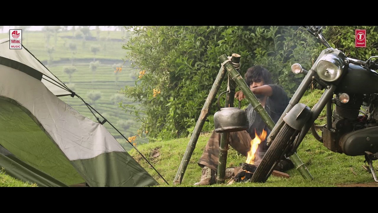 Poda Poda -- Irudhi Suttru -- R. Madhavan, Ritika Singh