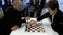 En Hızlı Satranç Turnuvasında Dünyanın En İyisi - Magnus Carlsen