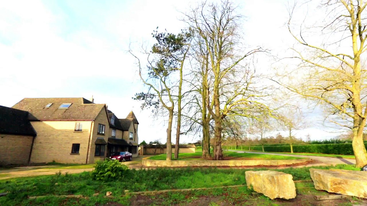 Man from UNCLE - M?tisse Motorcycles Proper ? And Very British