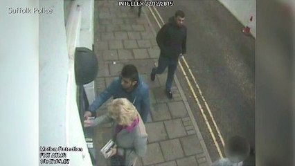 Cash machine thieves fail to rob woman in distraction ploy