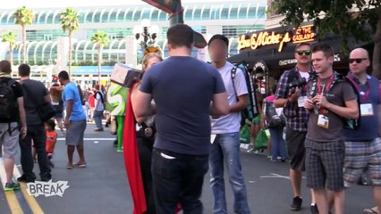 Sexy Cosplay, Gross Fan Photo Shoot Experiment