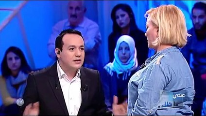 لقطة روعة في برنامج عندي ما نقلك شاب تونسي يقبل قدم أمه