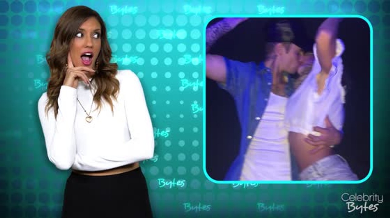 Justin Bieber and Hailey Baldwin Kissing on Vacation!