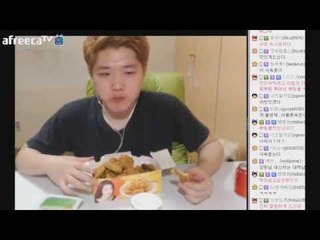 전지현씨 BHC 오늘은 뿌링클치킨을 먹어볼거에요! 과연 어떤맛일까요?[양띵TV미소]먹방