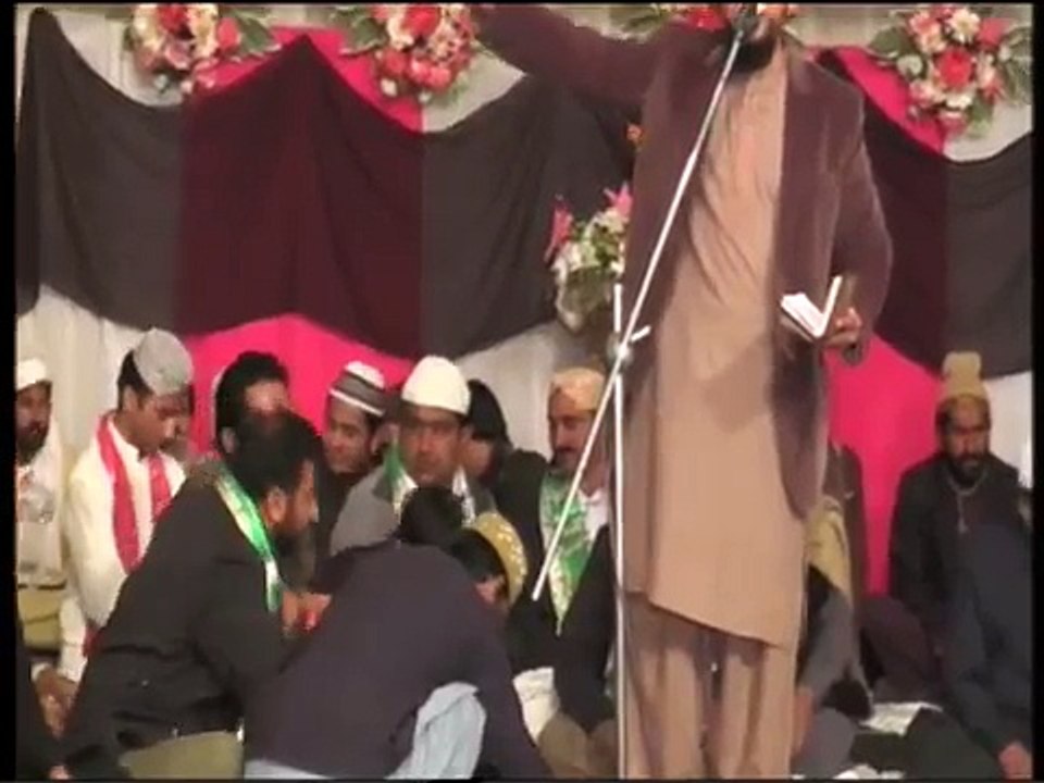 MUHAMMAD FAROOQ MAHRVI  PART 4(MAHFEL NAAT JANPUR)17/12/2015