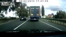 Tırla araba kafa kafaya inanılmaz kaza mucize kurtuluş / Truck vs car head on crash