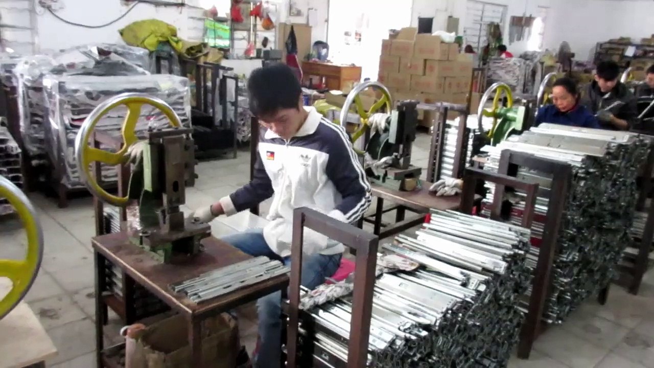 Furniture Hardware, Furniture Fittings and Cabinet Hardware - China: Soft Close & Push Open BBS / Production 6