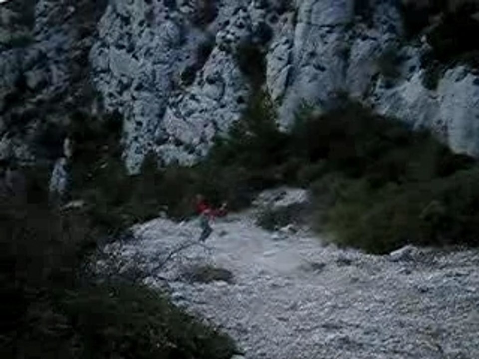 Video Freestyle, style parkour dans les calanques version 2