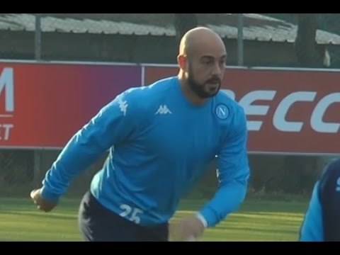 Napoli - I tifosi, entusiasti del 2015, fanno gli scongiuri per il 2016 (31.12.15)