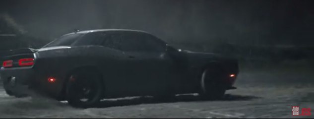 ¡Qué poderío! La 'manada' Dodge se va de aventura nocturna