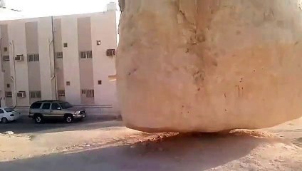 Floating Stone in Saudi Arabia – A True Miracle of Allah
