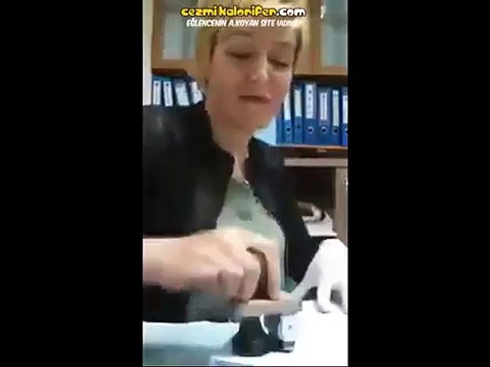 İşini Eğlenerek Yapan Hanım Abla