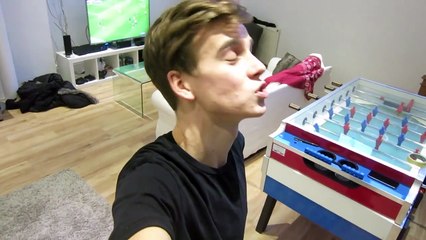 TIN FOILING MY ROOMMATES ROOM