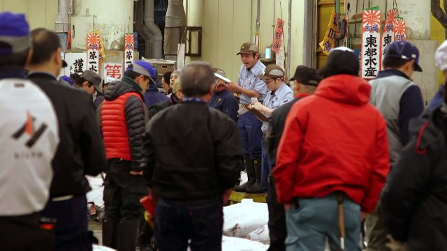 Japan sushi boss pays $117,000 for endangered tuna