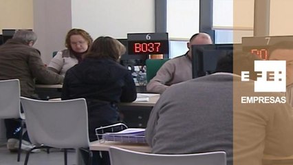 El paro baja en 2015 en 354.203 personas