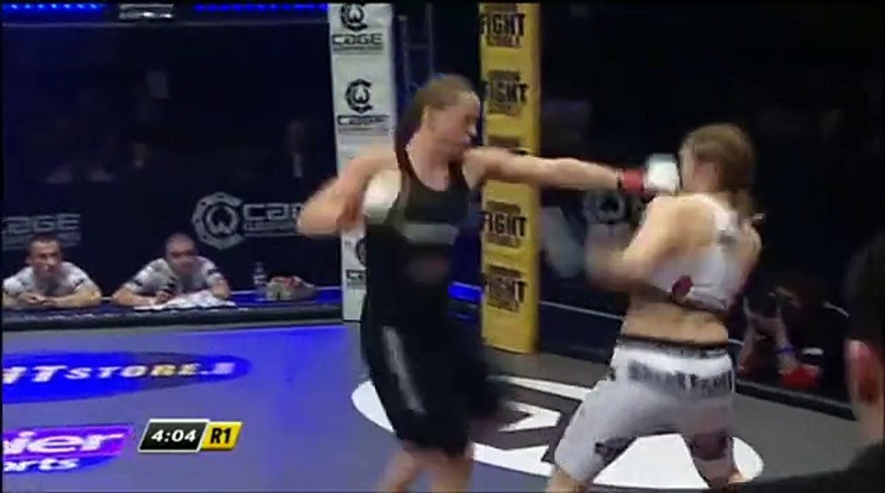 Agnieszka Niedzwiedz vs. Kerry Hughes | MMA Girls