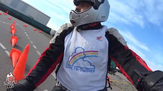 Honda "Güvenli Sürüş 2 Motosiklet Eğitimi" (Safety Türkiye) "Eğitim"