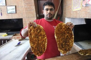Bol Soğanlı-az Kıymalı' Lahmacun Devri Kapandı