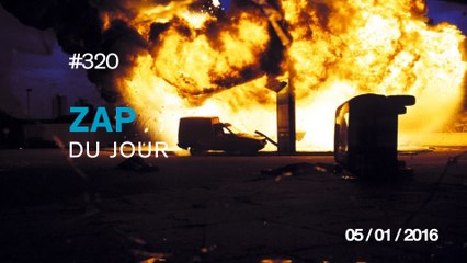 ZAP DU JOUR #320 : Une femme éclaire son réservoir avec un briquet...
