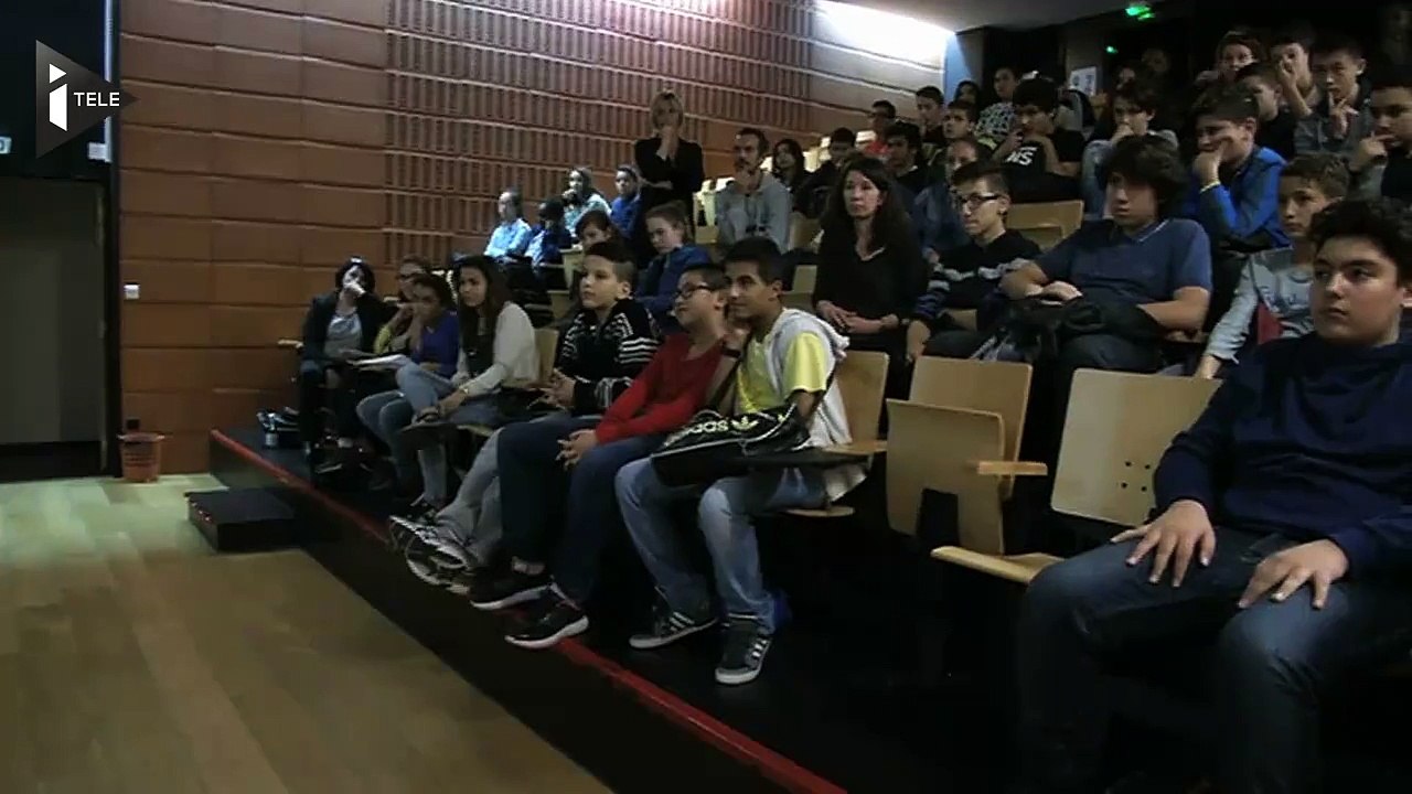 Plantu à la rencontre des collégiens depuis une dizaine d'années pour décrypter les caricatures