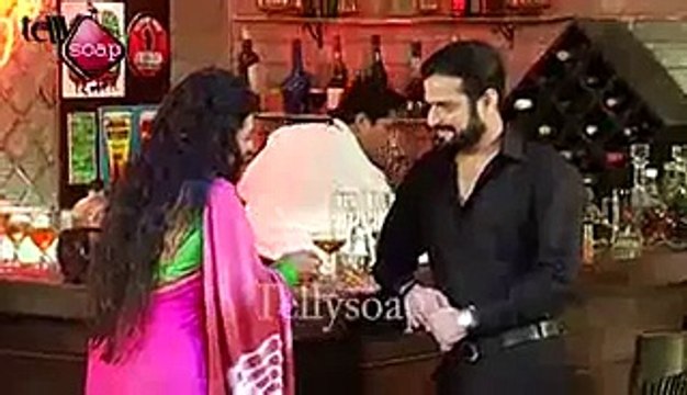 Romi ke Naa kehne Par Bhi Ishita ne liya uuska Bacha God jis se woh hua Gussa 5th January 2016 Yeh Hai Mohabbatein - Vid