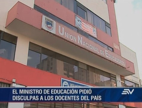 Autoridades piden disculpas por retraso en pago de sueldos a maestros