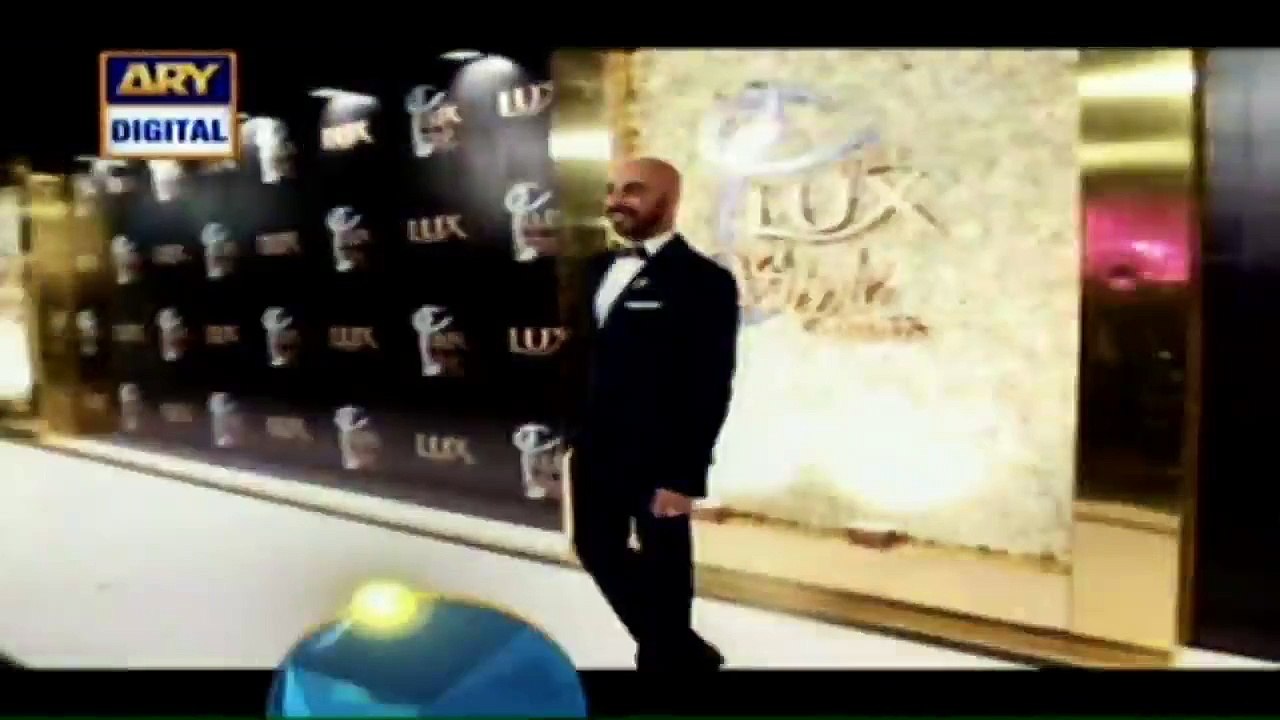 14th Lux Style Awards 2015 - Red Carpet