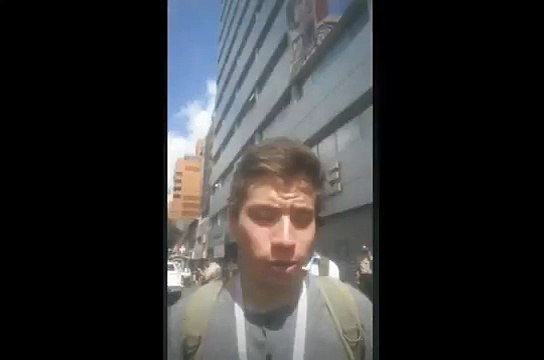 Periodistas denunciaron agresión por parte de los colectivos en las afueras de la AN