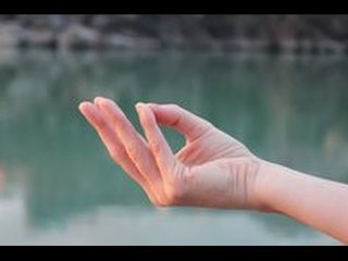 Varun Mudra | Yoga para principiantes | Yoga Mudra Helpful For Diarrhea & Dehydration in Spanish