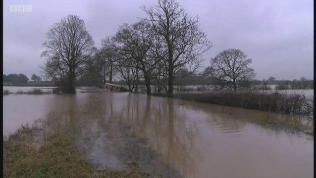 BBC Look North (Yorkshire) 5Jan15 - Yorkshire flooding, including 26 children rescued from school bus