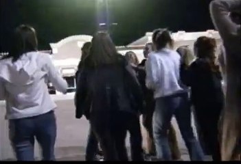 Girls are Fighting