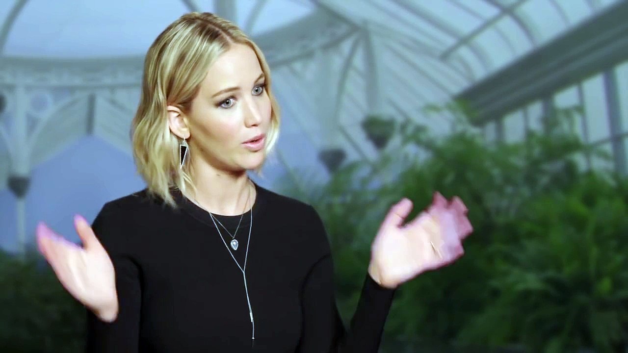 The Hunger Games Mockingjay Katniss Everdeen Part 2 On Set Interview - Jennifer Lawrence