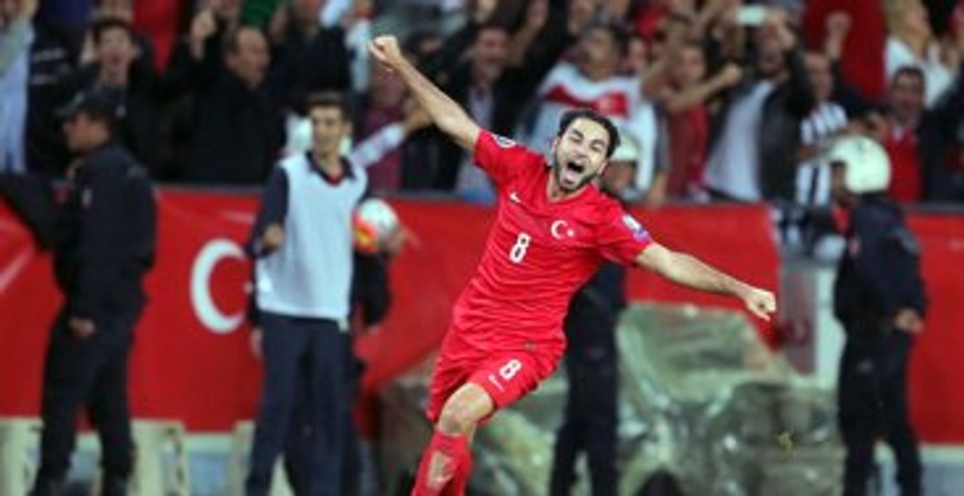 Erhan Güleryüz, Milli Takım İçin Şarkı Hazırladı