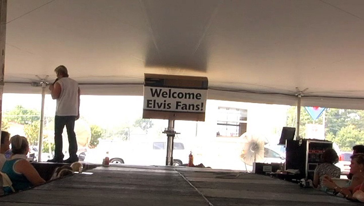 Chris Wilson sings 'Honky Tonk Angel' Elvis Week 2007