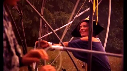 Zaman The Flying Bisikletler içinde Rabbids Travel Raving kuduz Tavşanlar fo üzerinde sinek römork