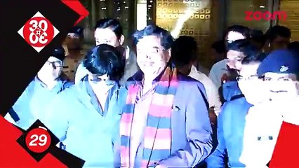 Shah Rukh Khan poses with Shatrughan Sinha at the Mumbai airport   Bollywood News   #TMT