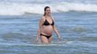 Pregnant Anne Hathaway Hangs Loose in Hawaii