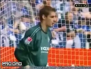 Goalkeeper moron!