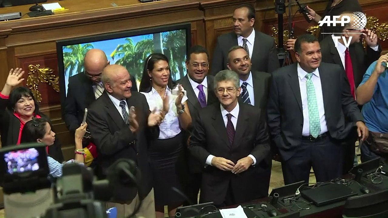Parlamento venezuelano com menos poder