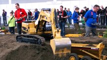 XXL RC CONSTRUCTION SITE BIG SCALE MODEL DUMP TRUCKS AND EXCAVATOR IN ACTION AMAZING !!!