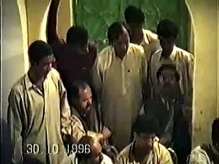 Imran Khan Rare & Unseen Video Of 1996 In Pakistani Awam .This Is Called a Awami Leader .