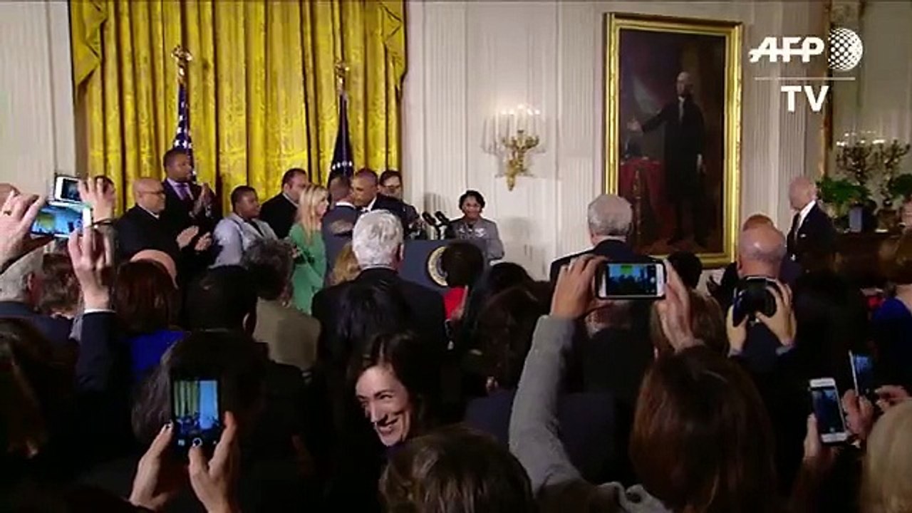 Tearful Obama pleads for 'urgency' on gun control