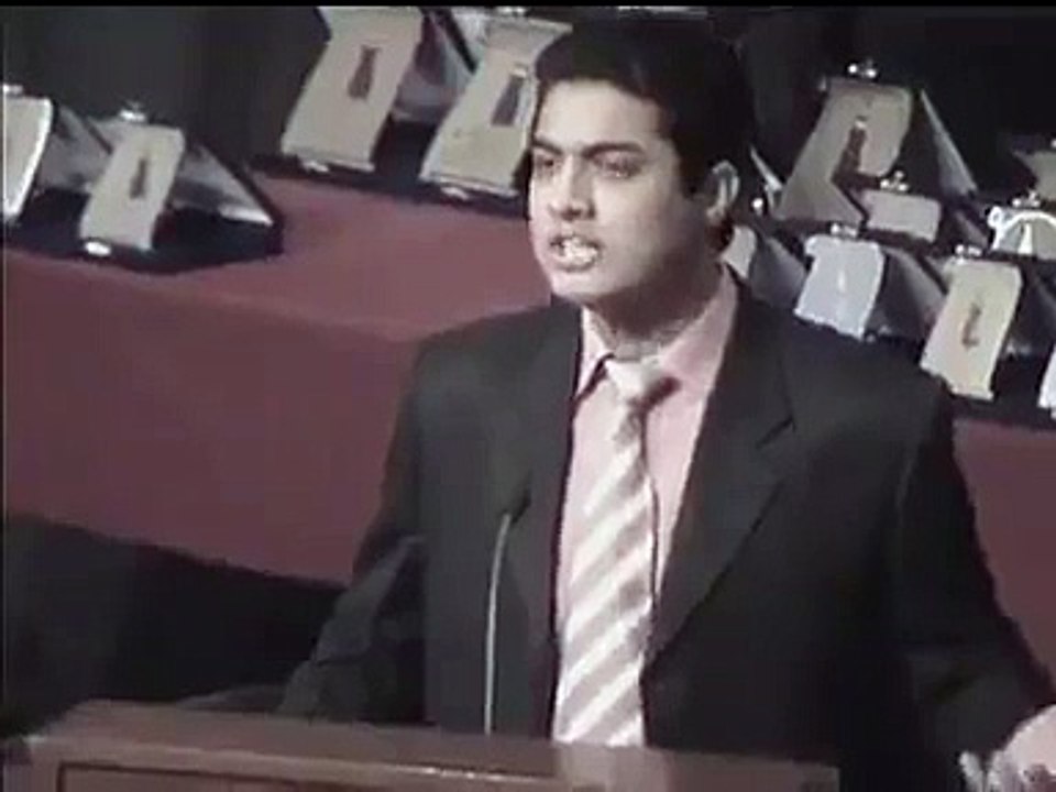 Speech Of Iqrar Ul Hassan In College Days- BRILLIANT