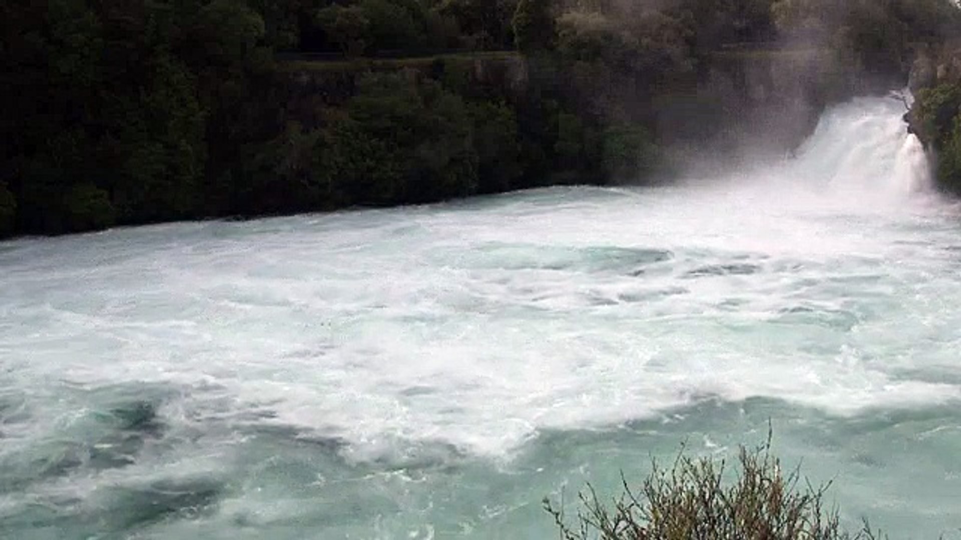 ⁣Nature Sounds Beautiful Waterfalls