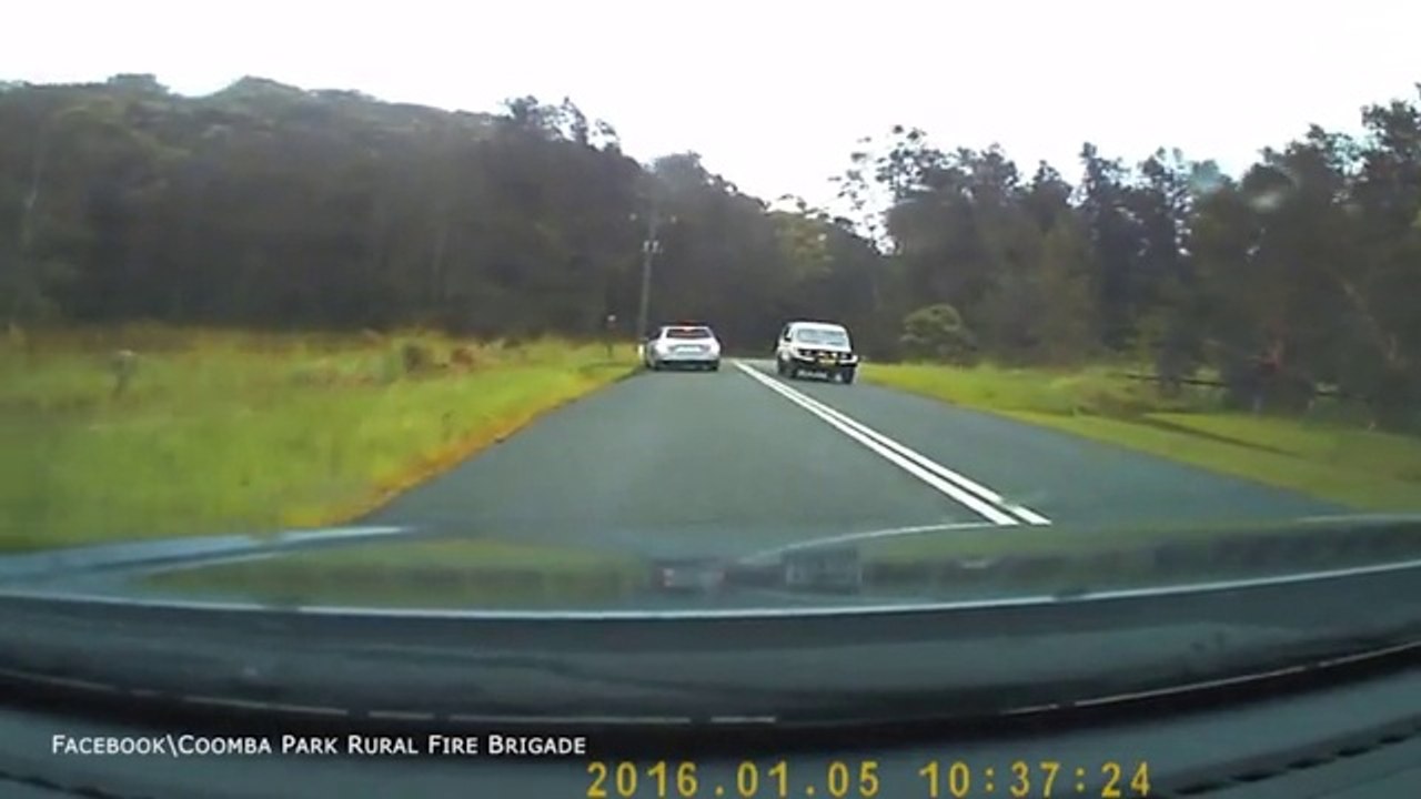 Drivers encounter dangerous flood waters on NSW Mid North Coast