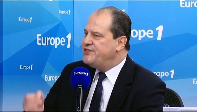 Déchéance de nationalité : Cambadélis ne veut ni discrimination entre les Français ni apatrides