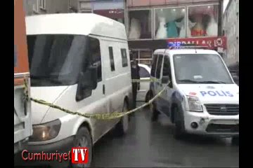 Bağcılar'da soygun... Olay yerinden ilk görüntüler