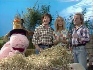 The Ugly Duckling Story & Song By Rainbow Childrens TV Show | Full Episode 26 Series 16